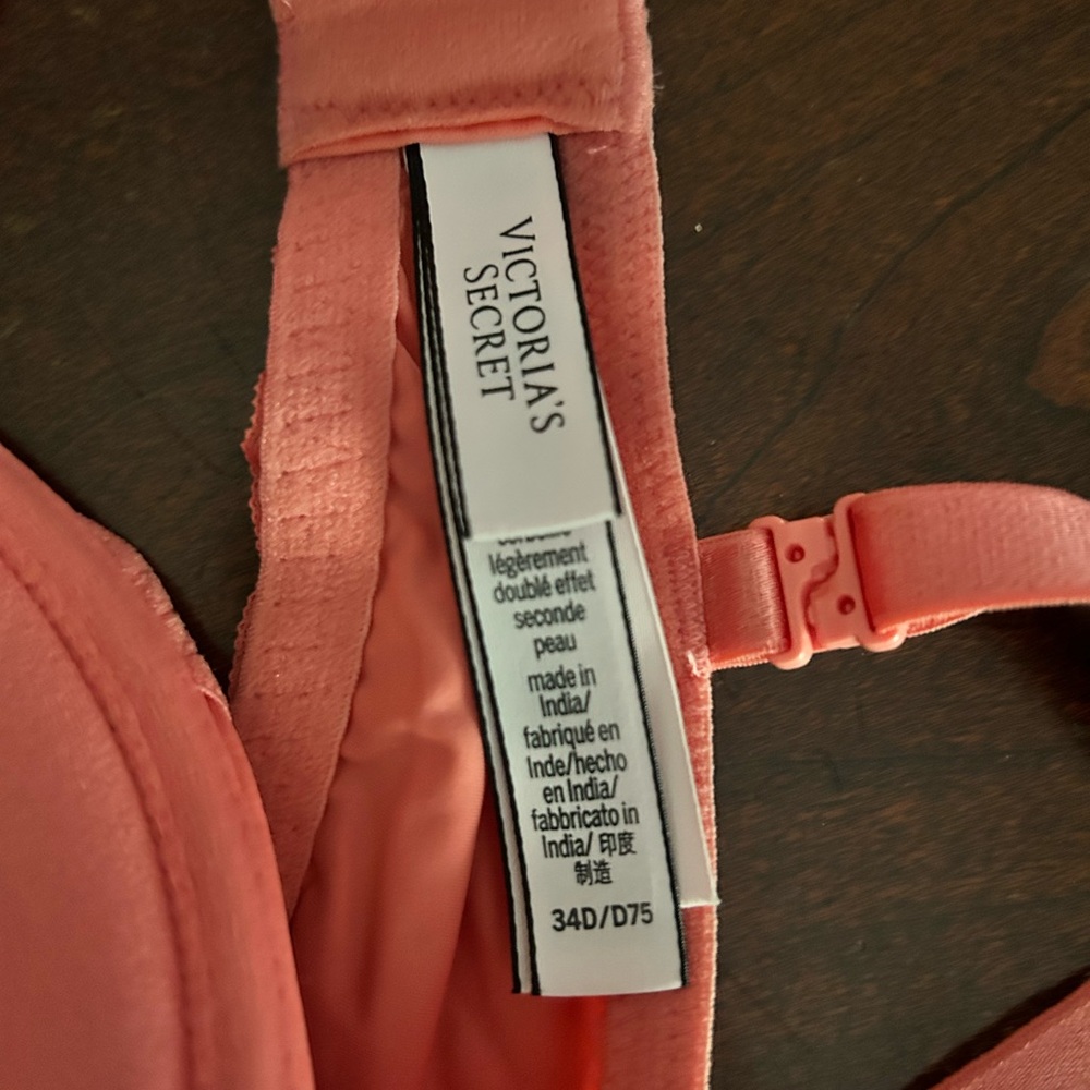 Victoria's Secret Pink T-Shirt Bra with Underwire Support - Picture 4 of 4